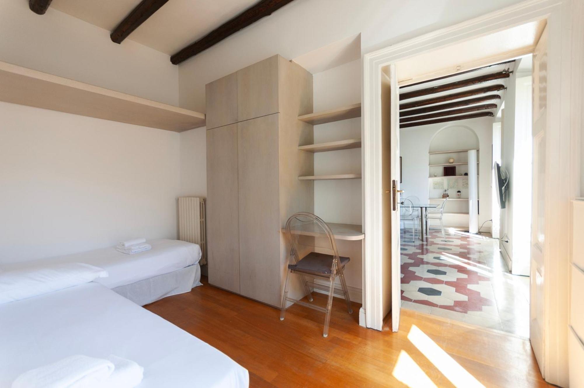 Youhosty - Nerino 10 * Mailand